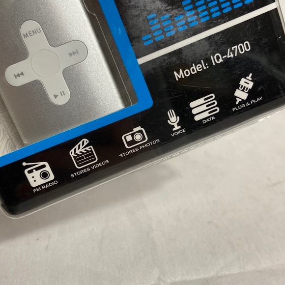 IQ Sound digital MP3 video player 1.8” LCD screen 4 GB new - Picture 3 of 4